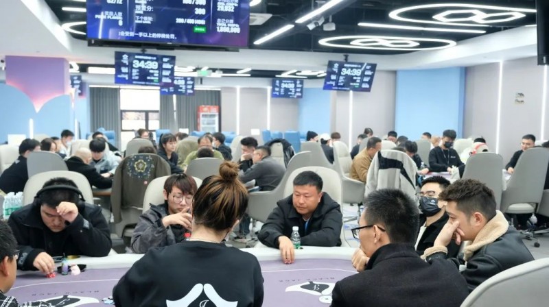 【WPT扑克】南通布莱杰开业盛典 | B组共164人次参赛，洛克423,500领衔30人晋级第二轮